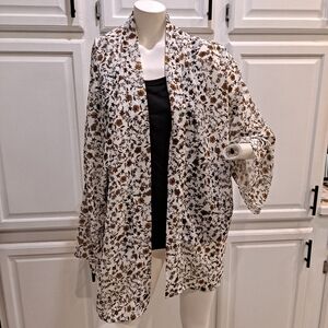 Wonderly Floral Kimono with Black and Brown Accents